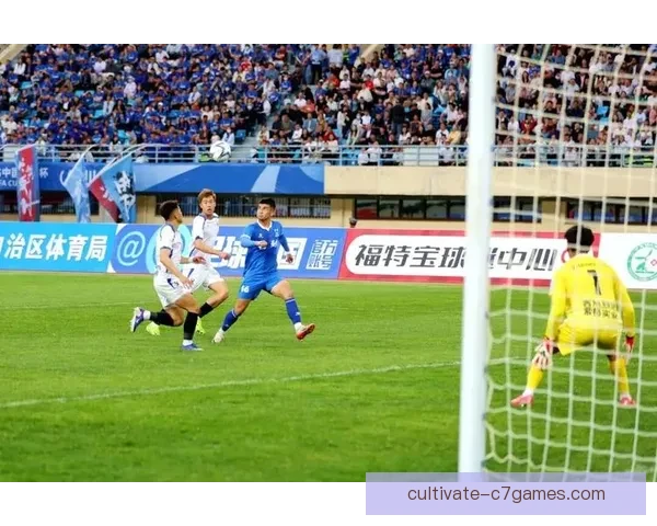 欧洲豪门激战不断，新赛季足球联赛风云再起震撼球迷